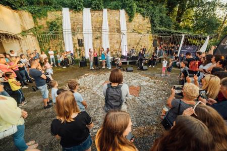 Skrita terasa Trojicafest_Sv. Trojica_ Boštjan PodlogaR (7)